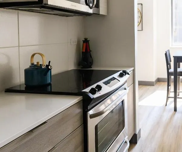 Envitae 2br Vibrant High-rise Penthouse Apartamento